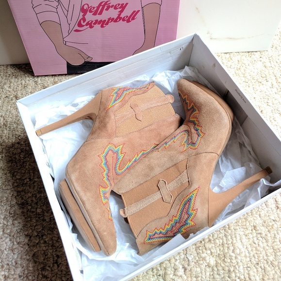 Jeffrey Campbell • embroidered sued boots - Picture 4 of 7